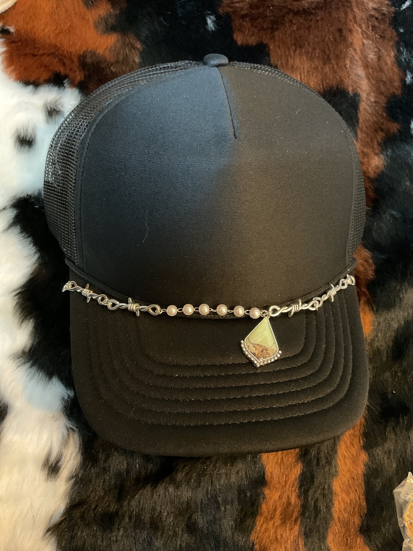 Pearl And Silver Hat Chain